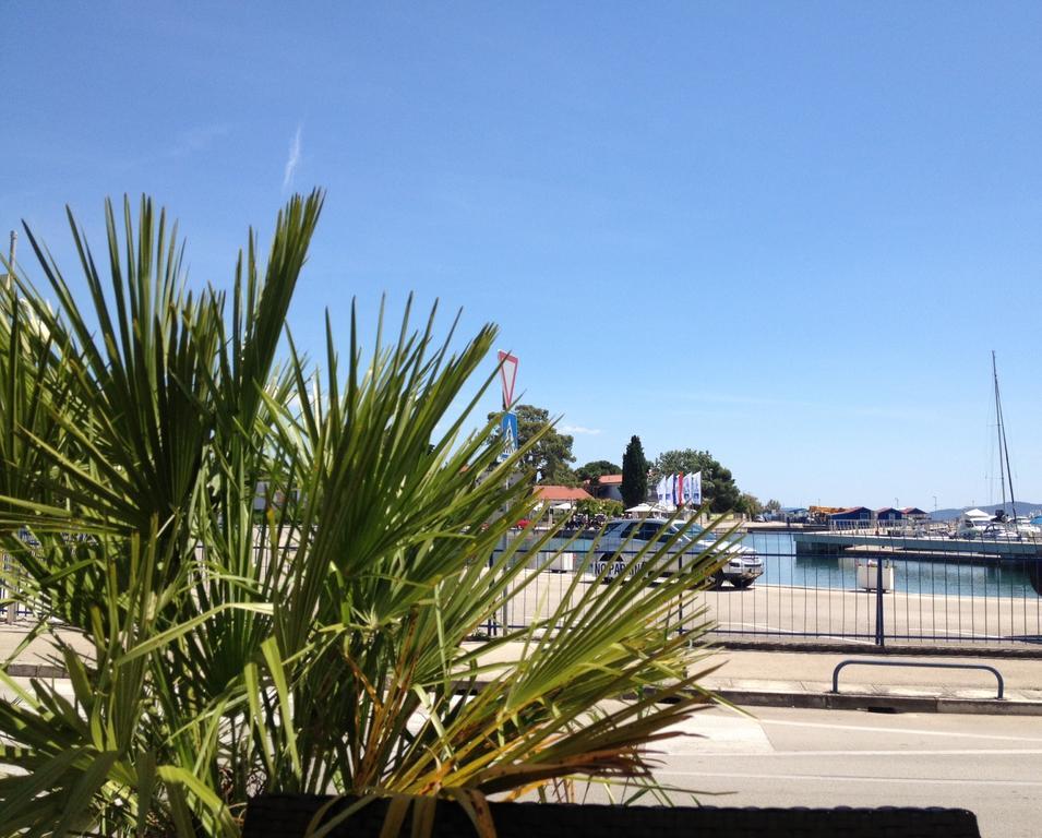 Studio Apartments With Terrace Near Sea - Angela'S Apartments Zadar Luaran gambar