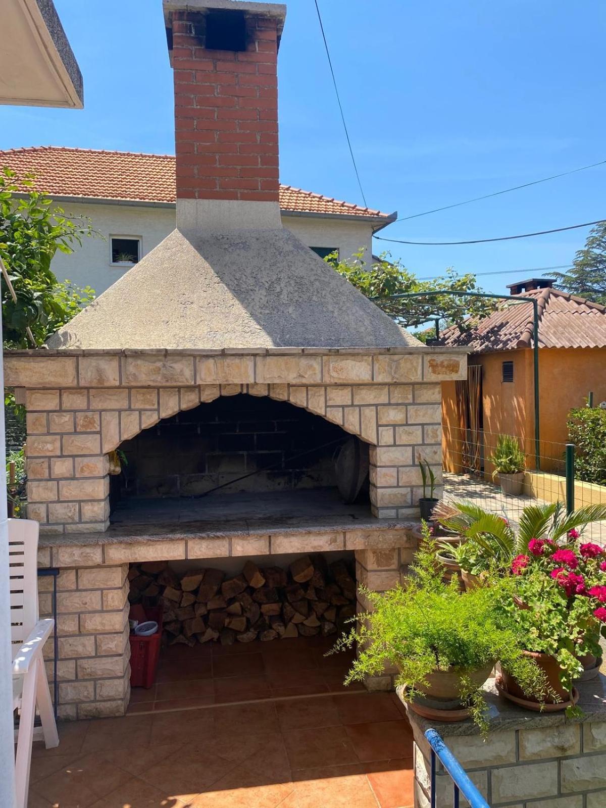 Studio Apartments With Terrace Near Sea - Angela'S Apartments Zadar Luaran gambar